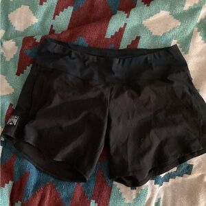 Oiselle Roga Shorts, oiselle running shorts, great condition size 6, black